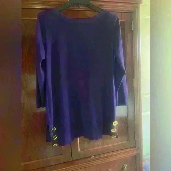 Cable and Gauge Purple ladies Sweater L Gold accent buttons. Good condition - Picture 2 of 6